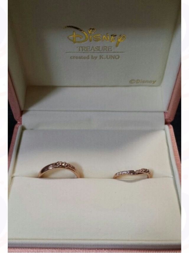 指輪はオーダーでディズニーのデザインにしてもらいました