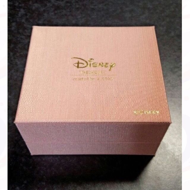 ディズニーの指輪なのでケースも可愛いディズニー♡