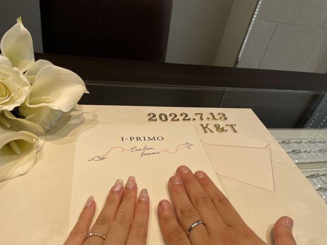 指輪を付けて写真が取れるように
セットしてくれました