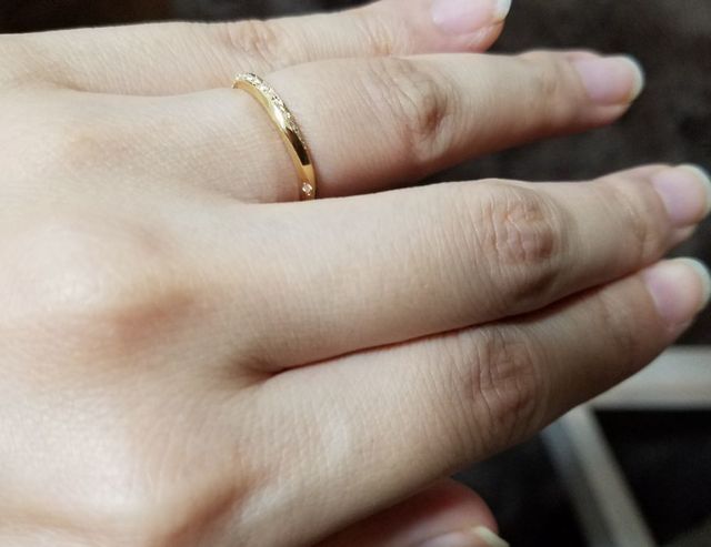 20個以上メレダイヤがついています