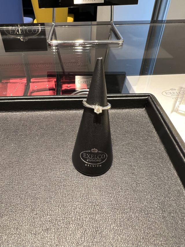 4.5号、ダイヤ0.205ctです。バランスが良かったです。