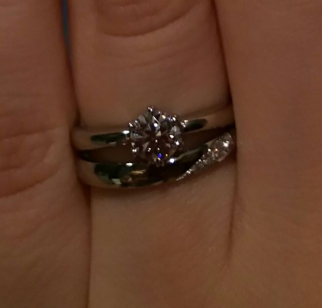 指輪は、つけ心地も良く、とても綺麗です。