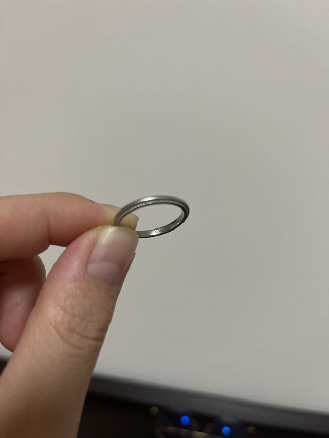 内側にブランドの刻印と、イニシャルなどの文字も入ります。