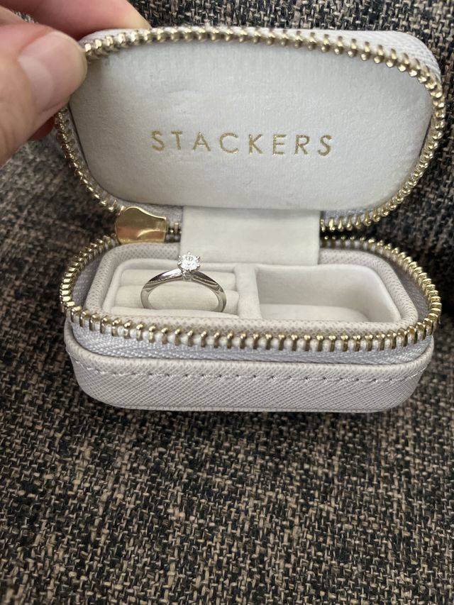 横から見ると立体的で可愛いです。