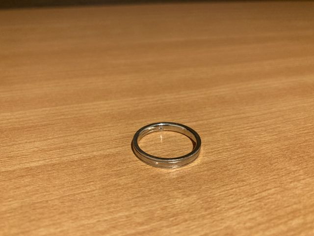 指輪の内側にある双子ダイヤがとても気に入っています。