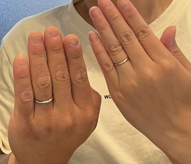 出来上がった指輪をその場で店員さんが撮ってくれました。