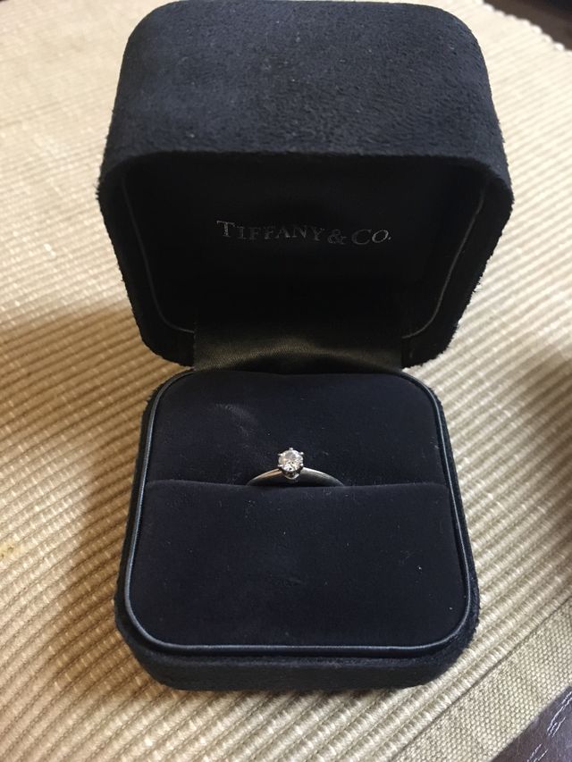 生活感が出ていますが、箱は黒のビロードで高級感あり！