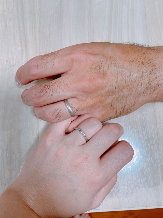 ２年ちょっと経った指輪。新品仕上げを無料で50年してくれます