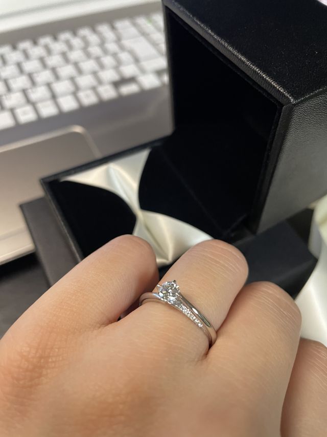 サイズは12.5号、0.346カラットです。