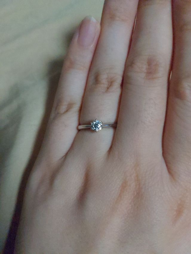 4℃のピュアネス-純愛-のダイヤモンド0.25ctです。