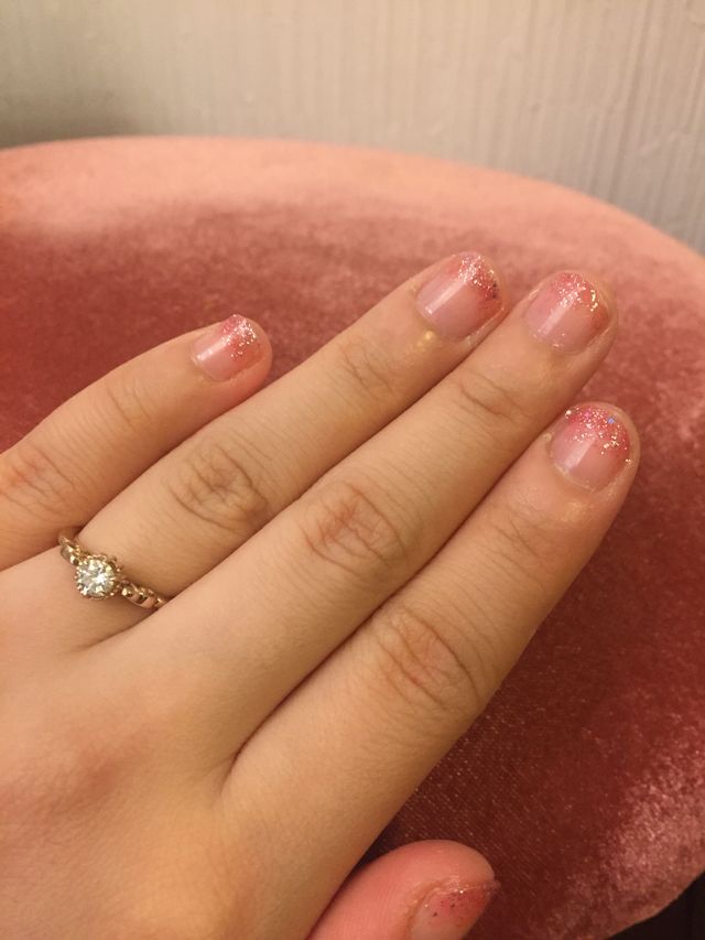 ダイヤの色とピンクのコラボが可愛いです。