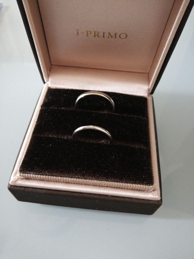 手前がヘスペリスという種類で、奥がユノーです。