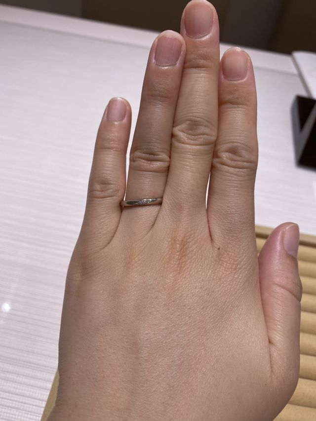 着け心地が非常に良く、滑らかで肌馴染みが良かったです。