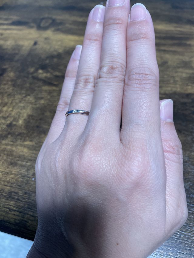 細いシンプルなデザイン決めました！