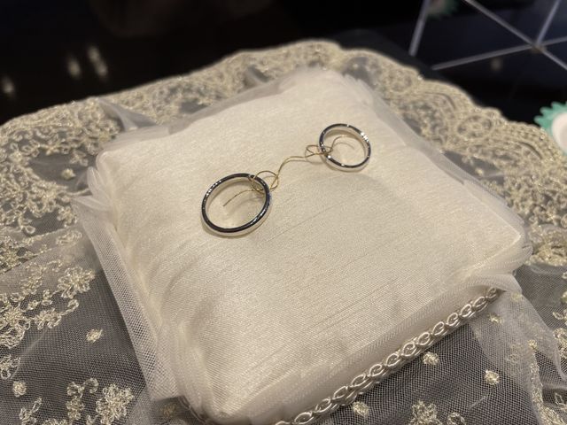 純糸結び（セレモニーとして2人で純金の糸を結びましま）