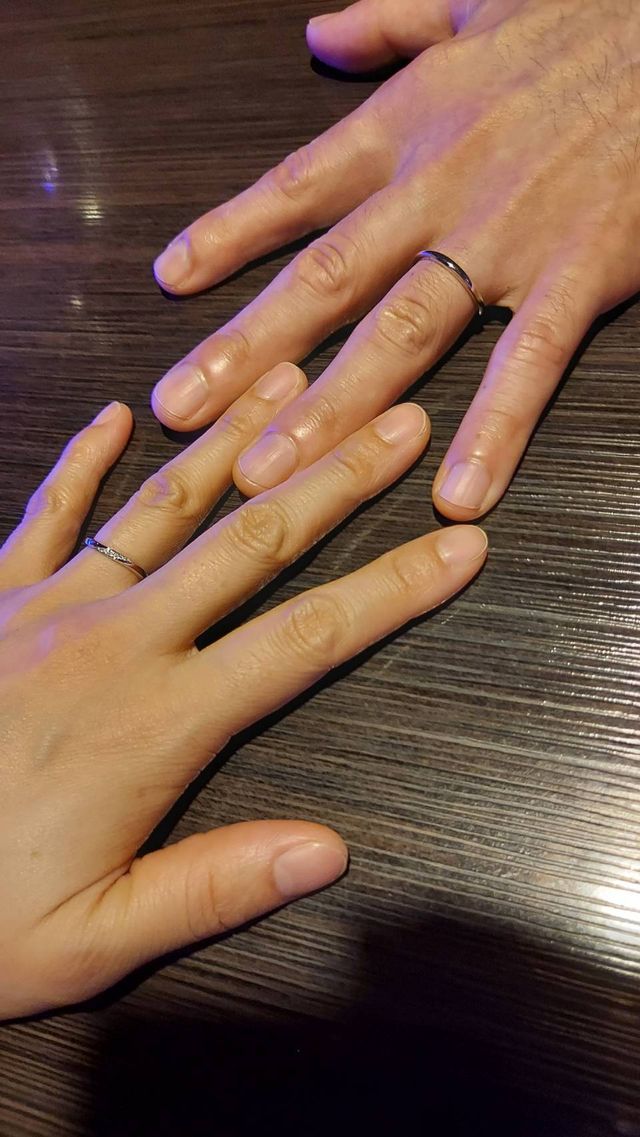 指輪が出来上がった日に記念に撮りました。