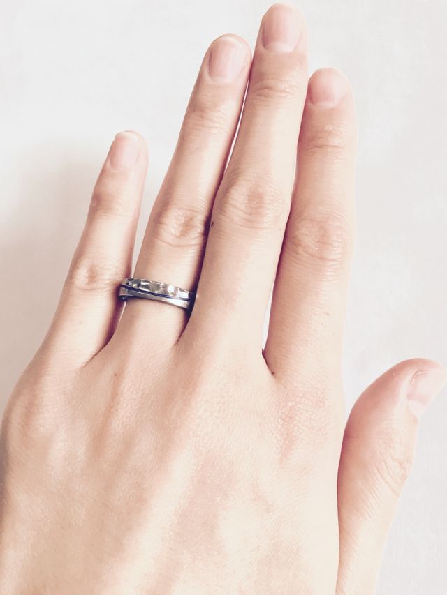 シンプルで美しい波のデザイン