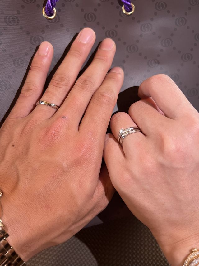 写真ではあまりわからないですが実物をみればすごく輝いています