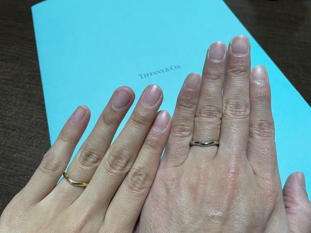 同じデザインで私はゴールド、夫はプラチナにしました。