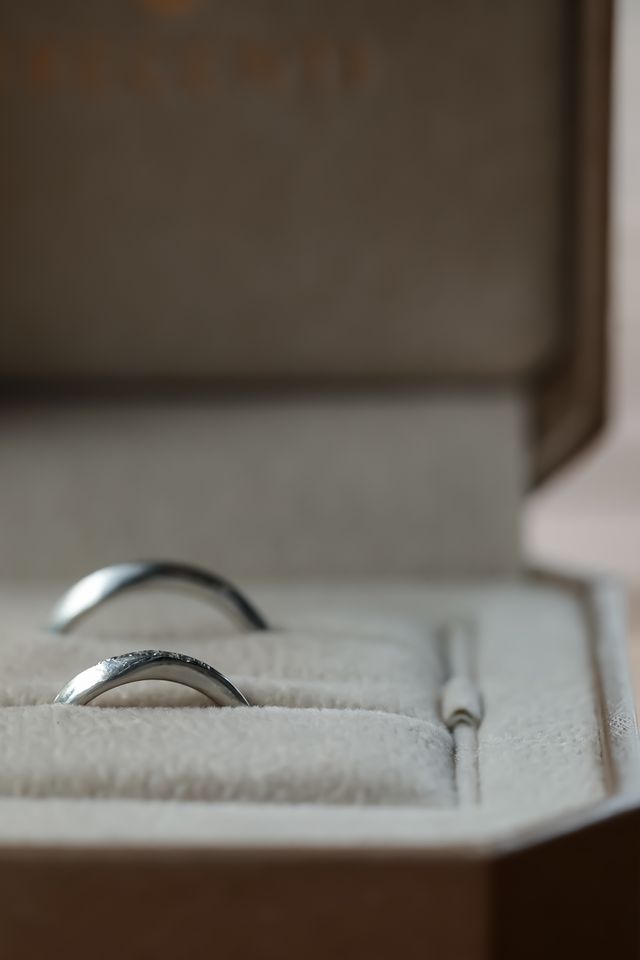 曲線の結婚指輪