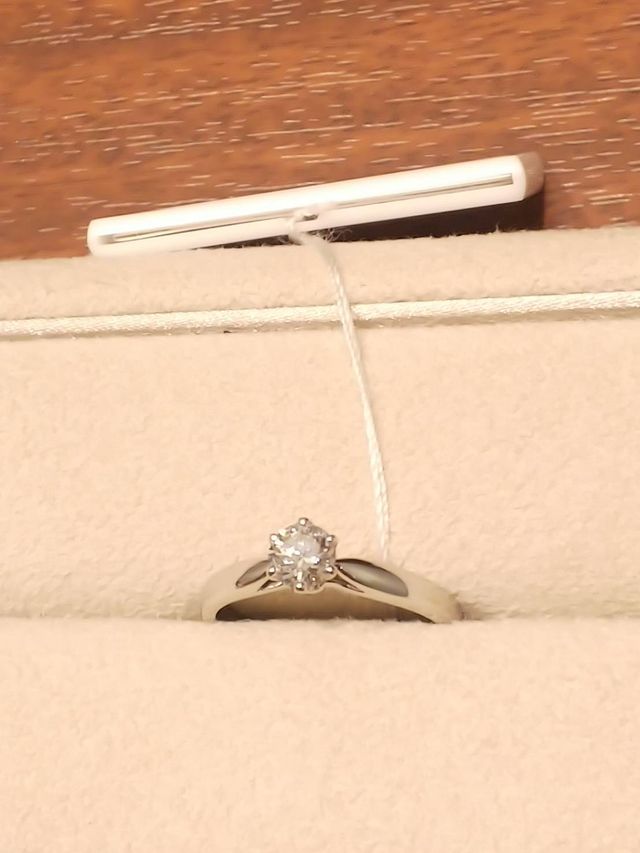 ティファニーハーモニー
一粒ダイヤモンド