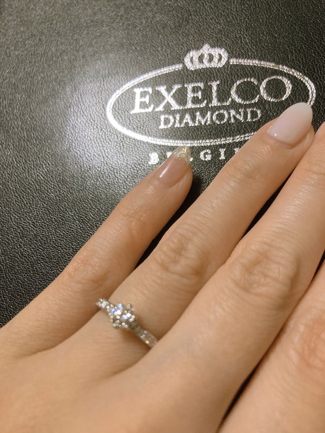 カラー D
クラリティ　IF
0.292カラットの最上級