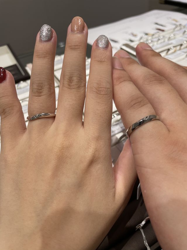 数ある中で自分の指にあった形とデザインにこだわりました！