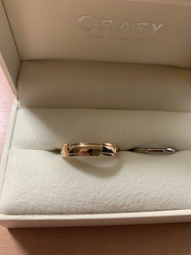 段差を作るのはなかなか難しかったので少し歪みました。（左）