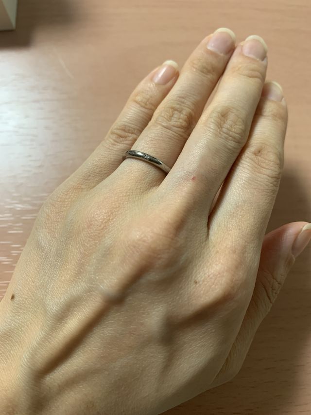 チタンにダイヤの石止めです。