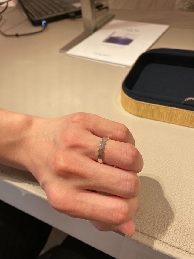 店舗で試着させていただいた際の着用画像です。