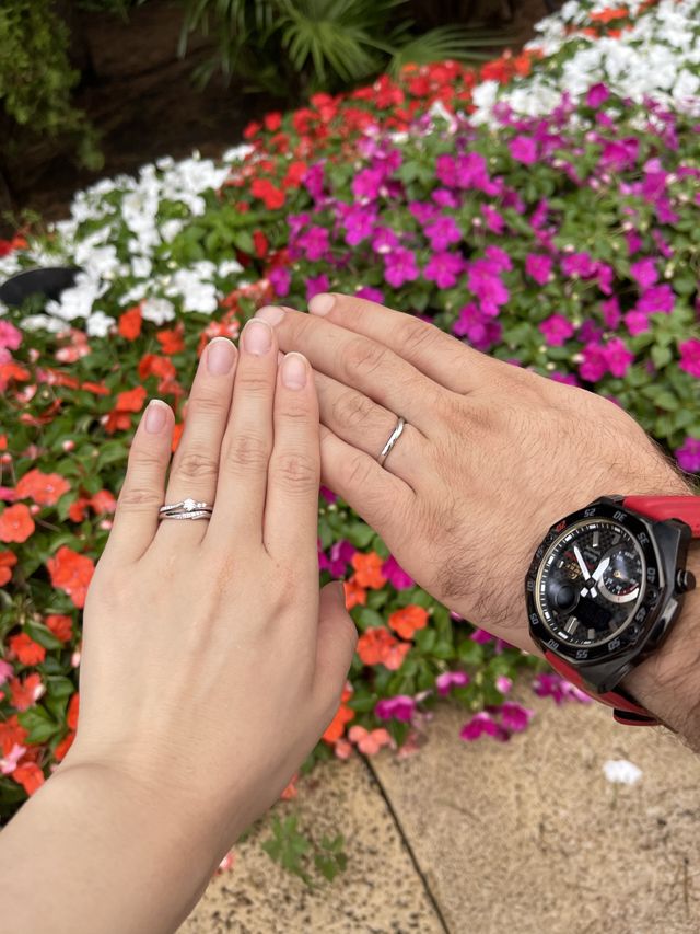 アンドロメダの婚約指輪に合う結婚指輪がほしくて選びました！