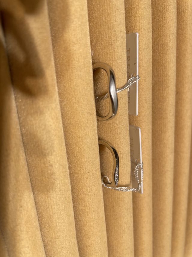 同じ種類の指輪ですがマット加工をしてもらいました！