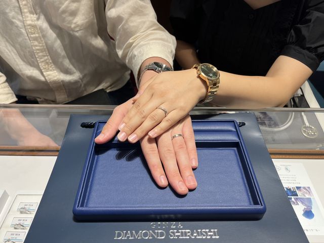 ペアリングでない、それぞれが好きなデザインにしました。