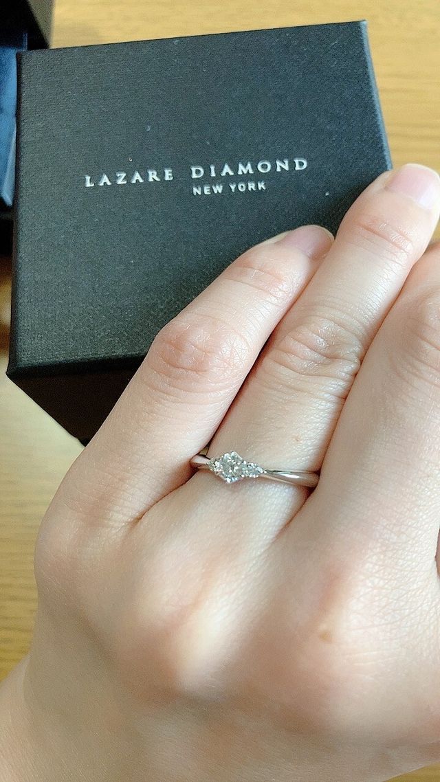 購入後、嬉しくてすぐに自宅で彼女が着けてくれました。