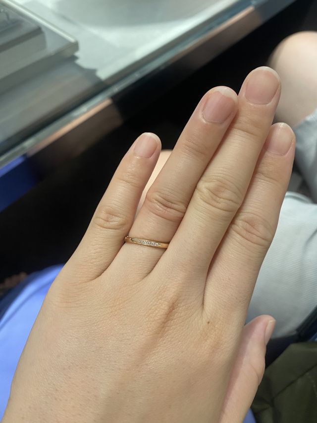 ゴールドの指輪です。