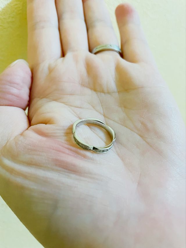 サクラの花びらの形です。