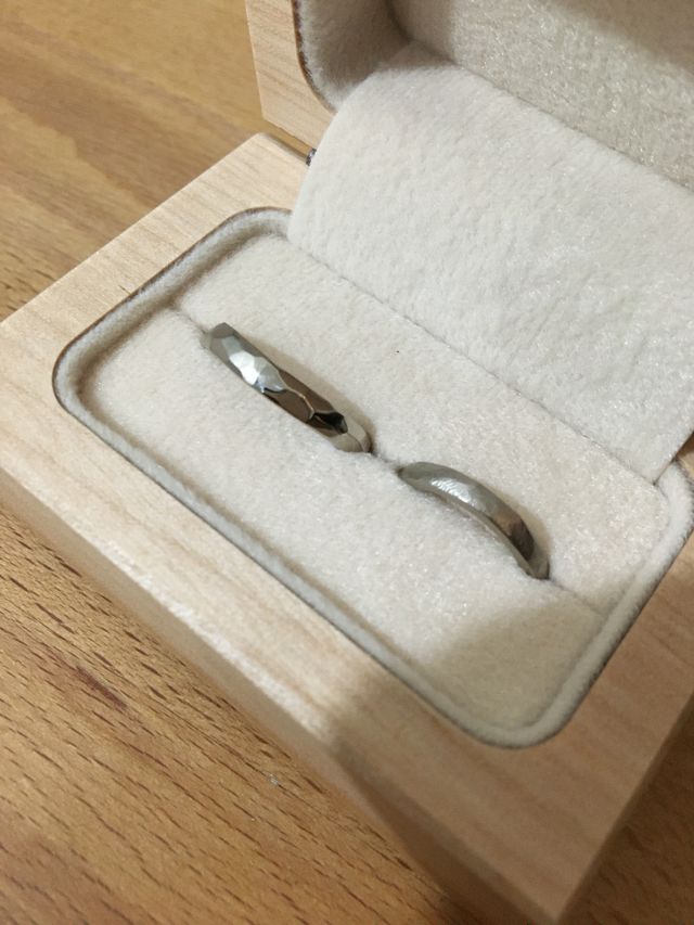 K18ホワイトゴールド素材
オリジナルのデザイン