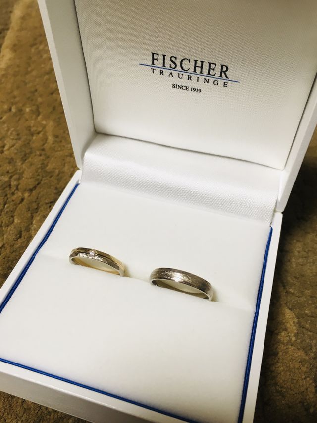 結婚指輪のデザインです。