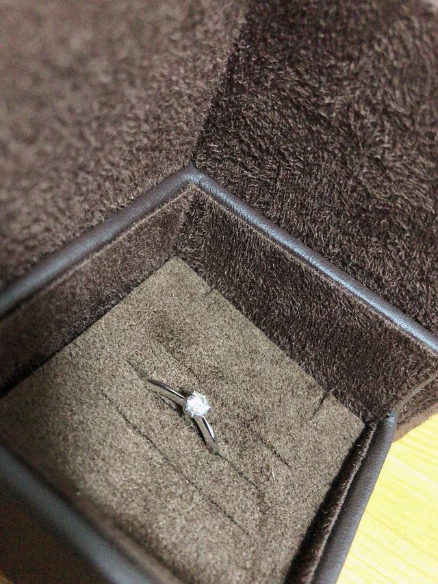 ダイヤがキラキラしてて
可愛いです！