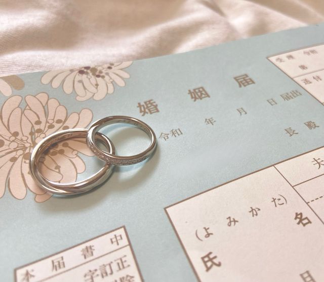 ウェーブが入ったかわいい指輪です！