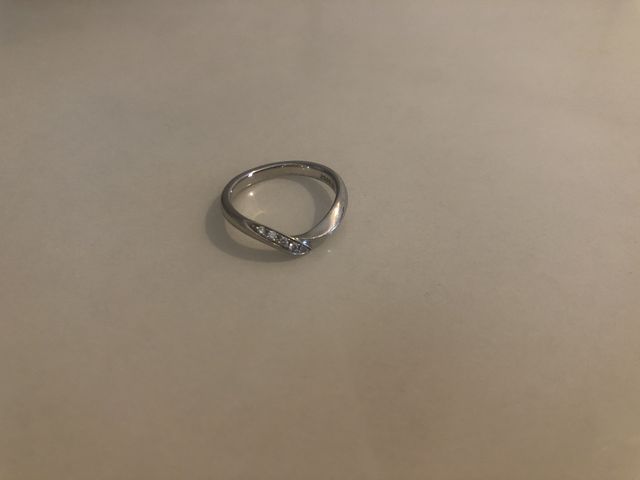 ダイヤが5つ散りばめられているのがお気に入りです。