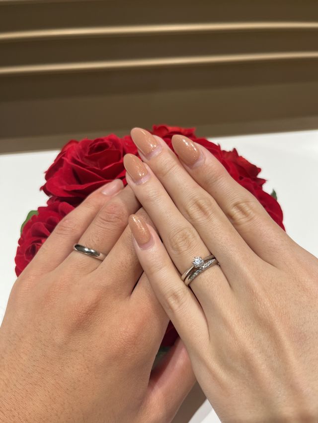 シンプルなデザインの中にも美しさがあってお気に入りです。