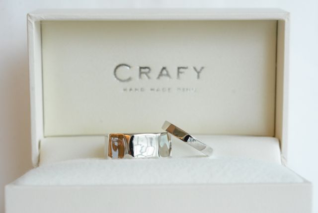 作成したプラチナの指輪
光沢感もあり石もあり。
贅沢な指輪