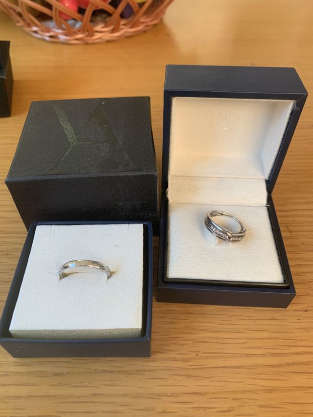 夫婦で同じブランドです。