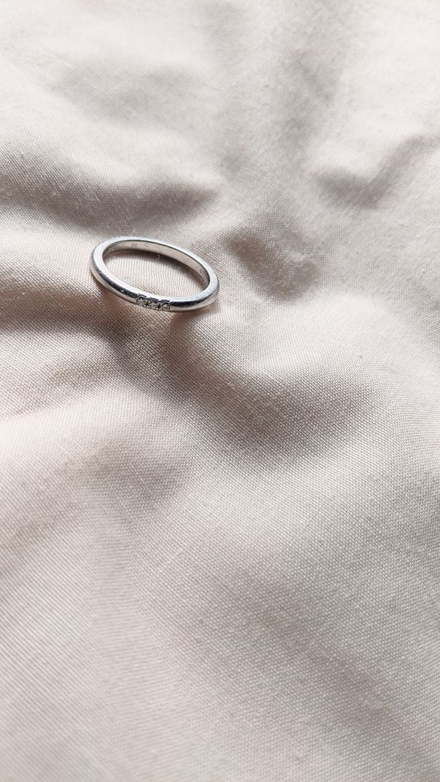 シンプルなデザインがとってもお気に入りです。