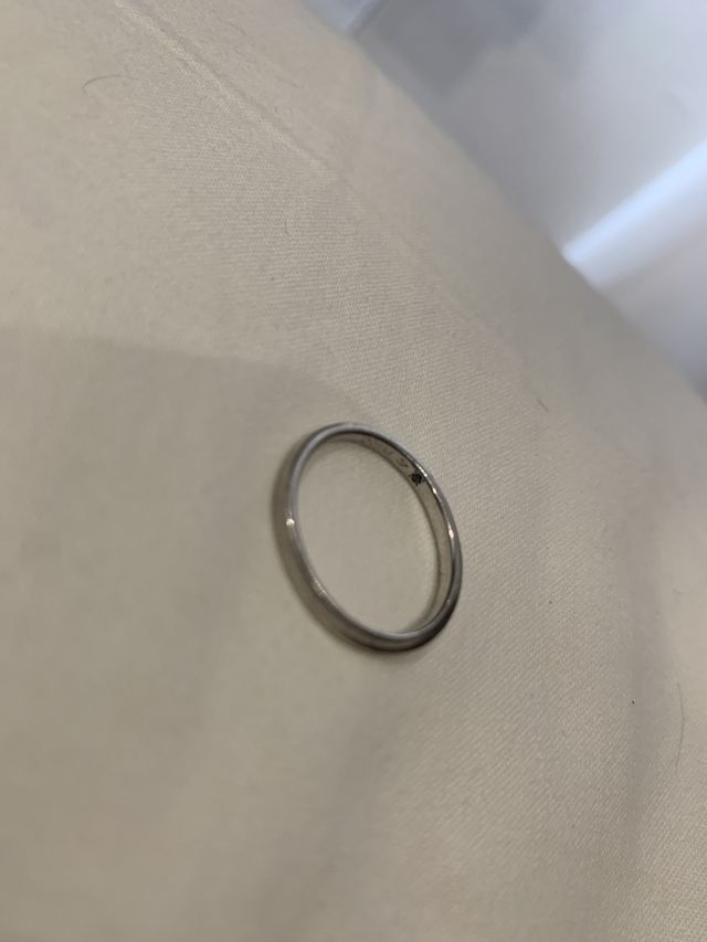 内側に結婚記念日、ダイヤ