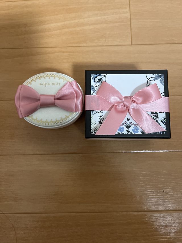 指輪が入っていたもので、箱はウェルカムスペースに使いました。