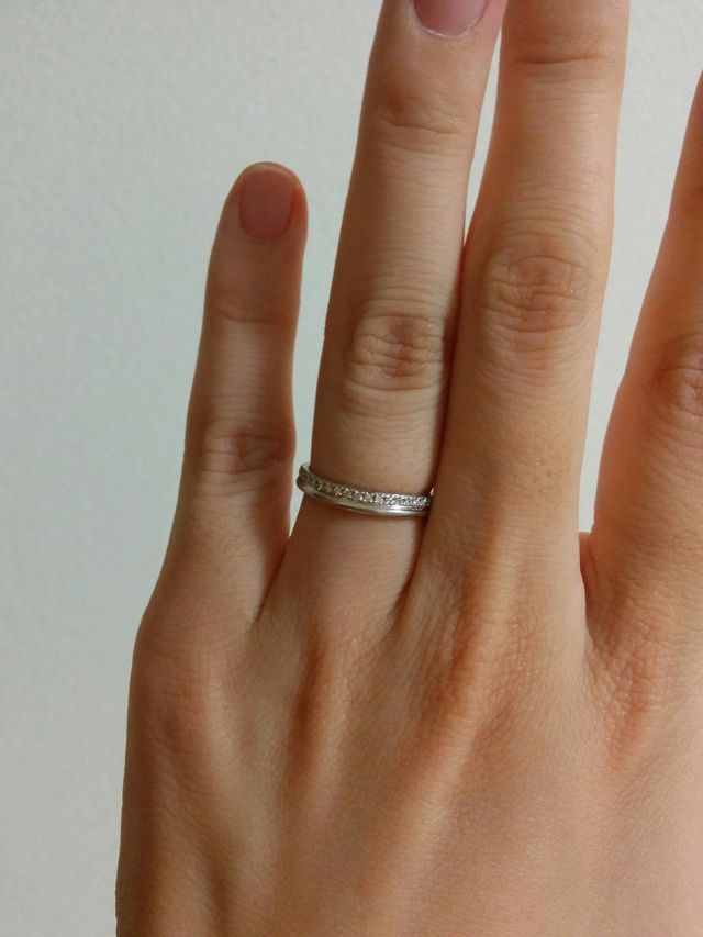 実際に購入した結婚指輪の写真です。