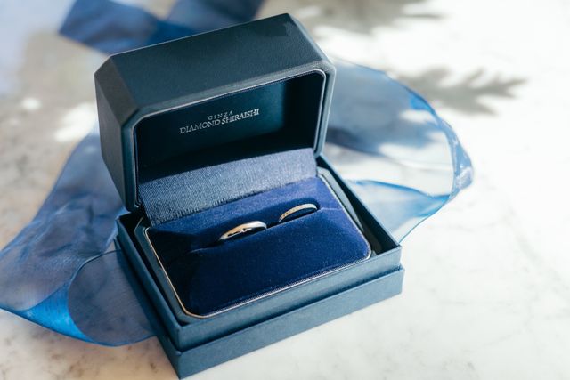 輝きが美しいハーフエタニティとセミオーダーでブラックダイヤに