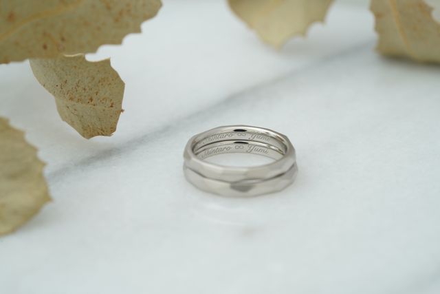 完成した指輪をオーナーさんが素敵に撮ってくれました。